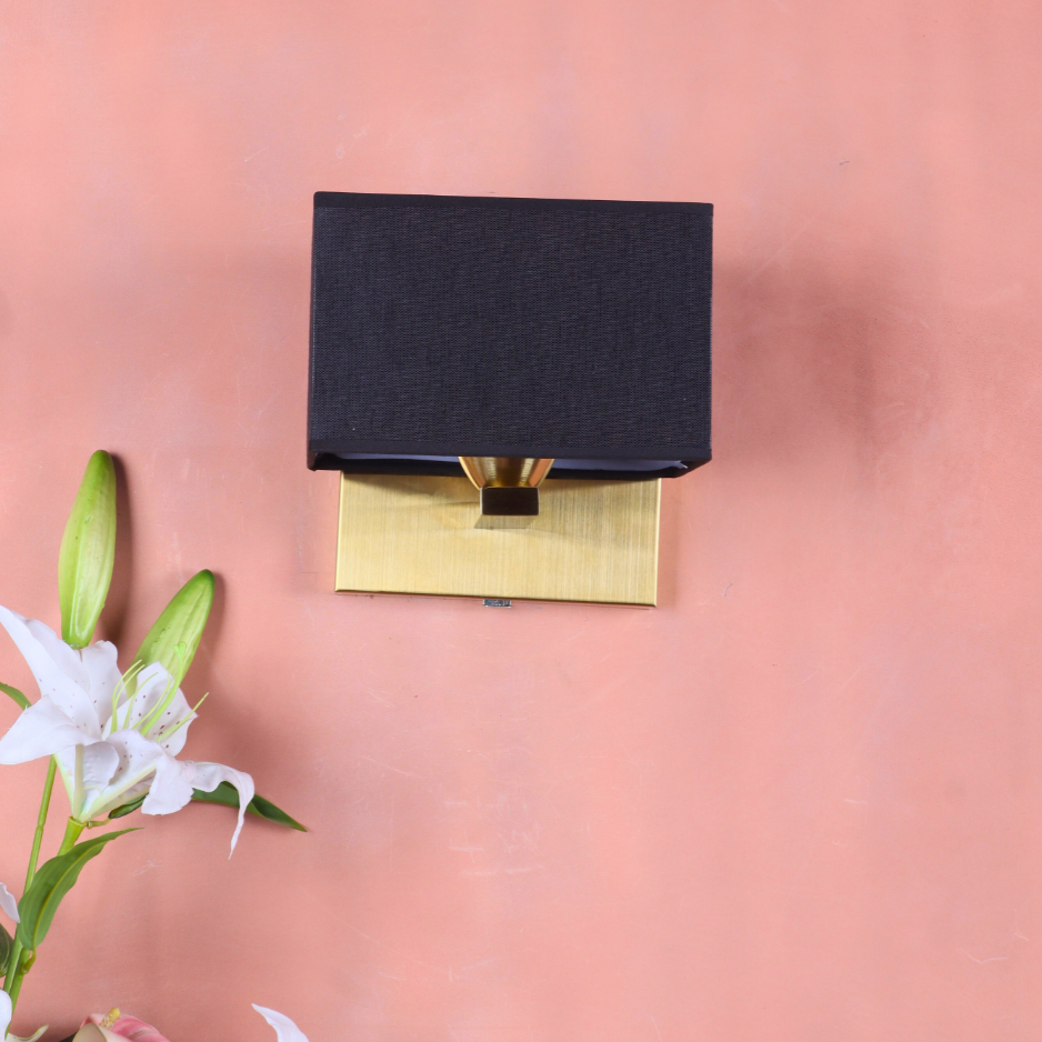 SOLENNE BLACK