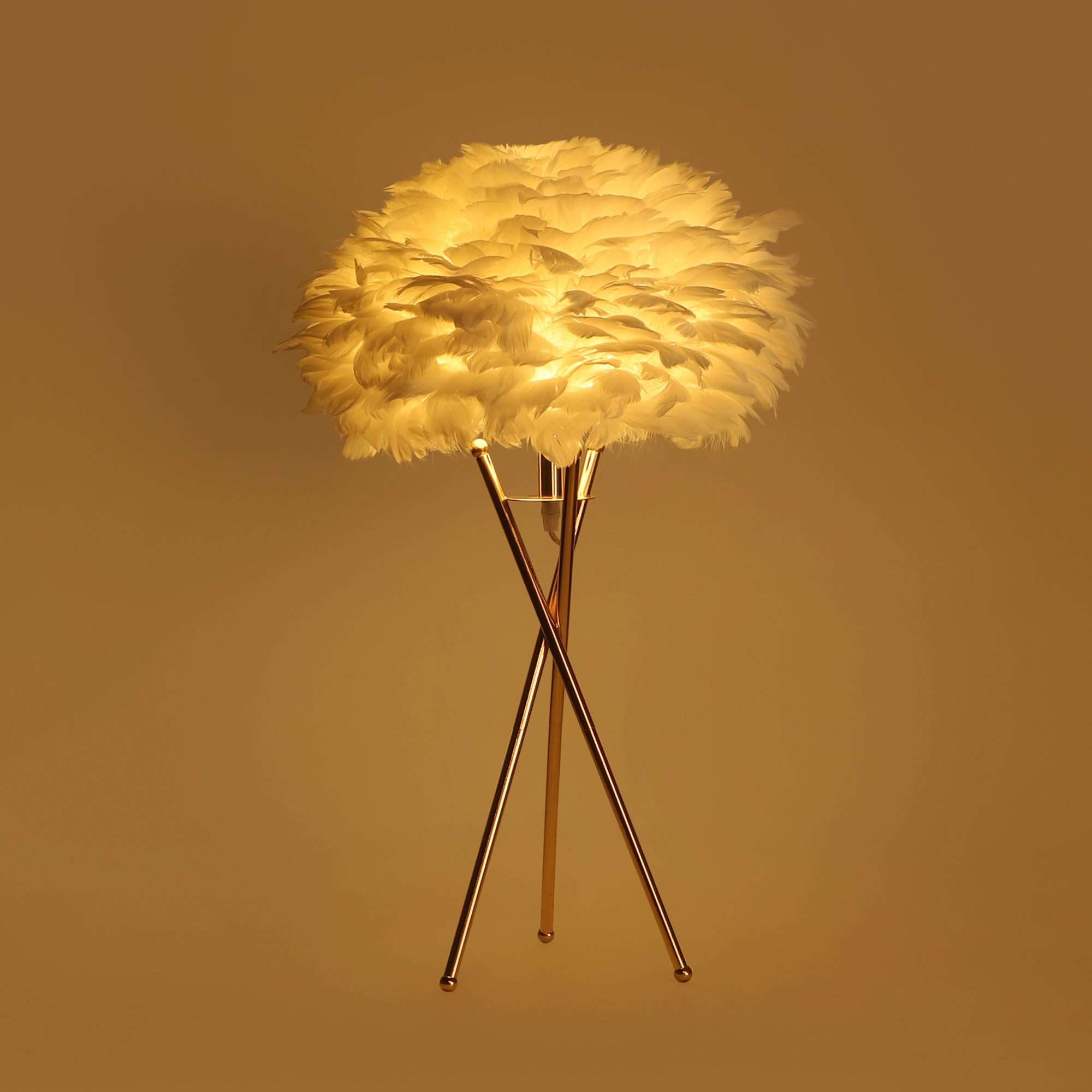 OSTRICH WHITE TABLE - imperial emporio