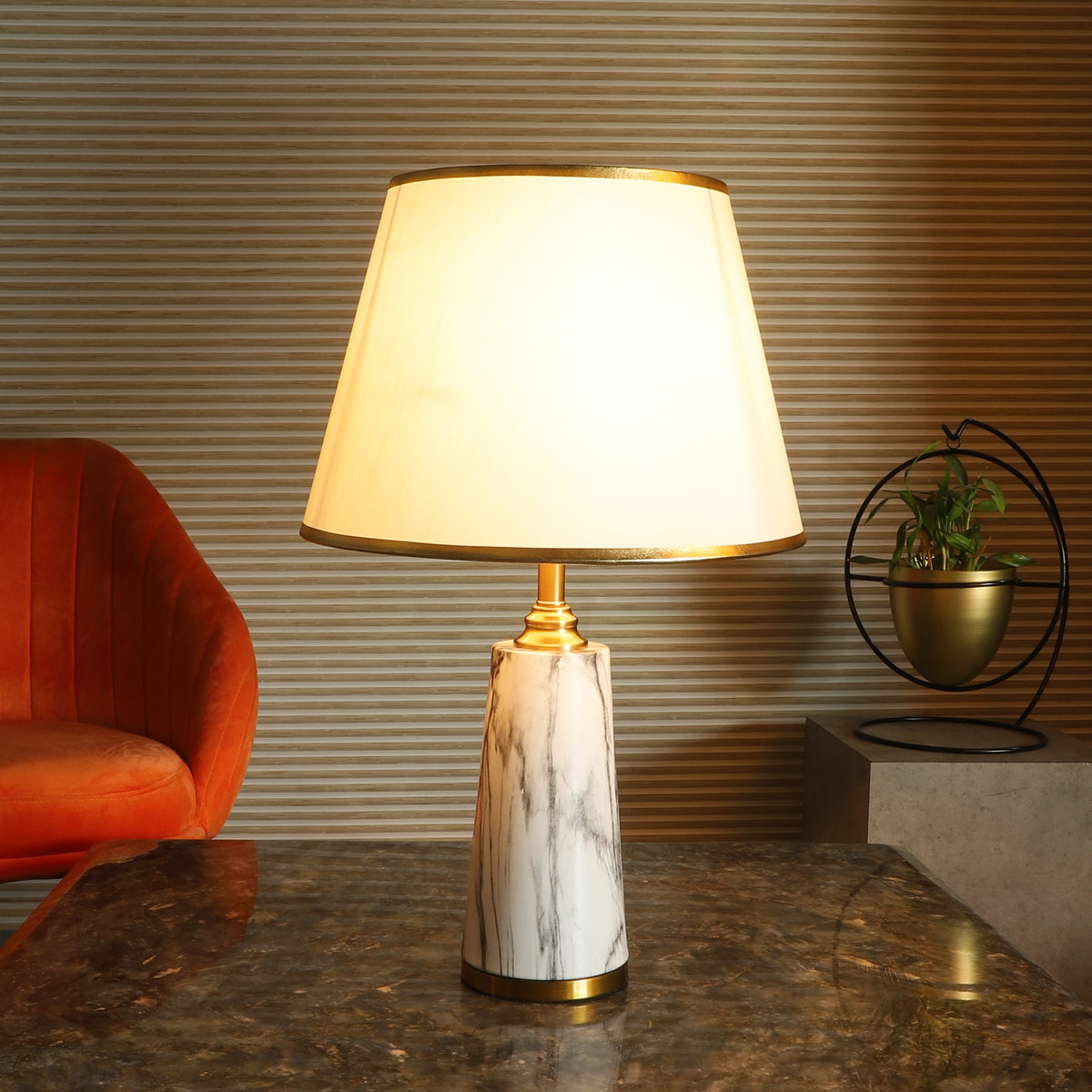 Satvario Tribute Table Lamp