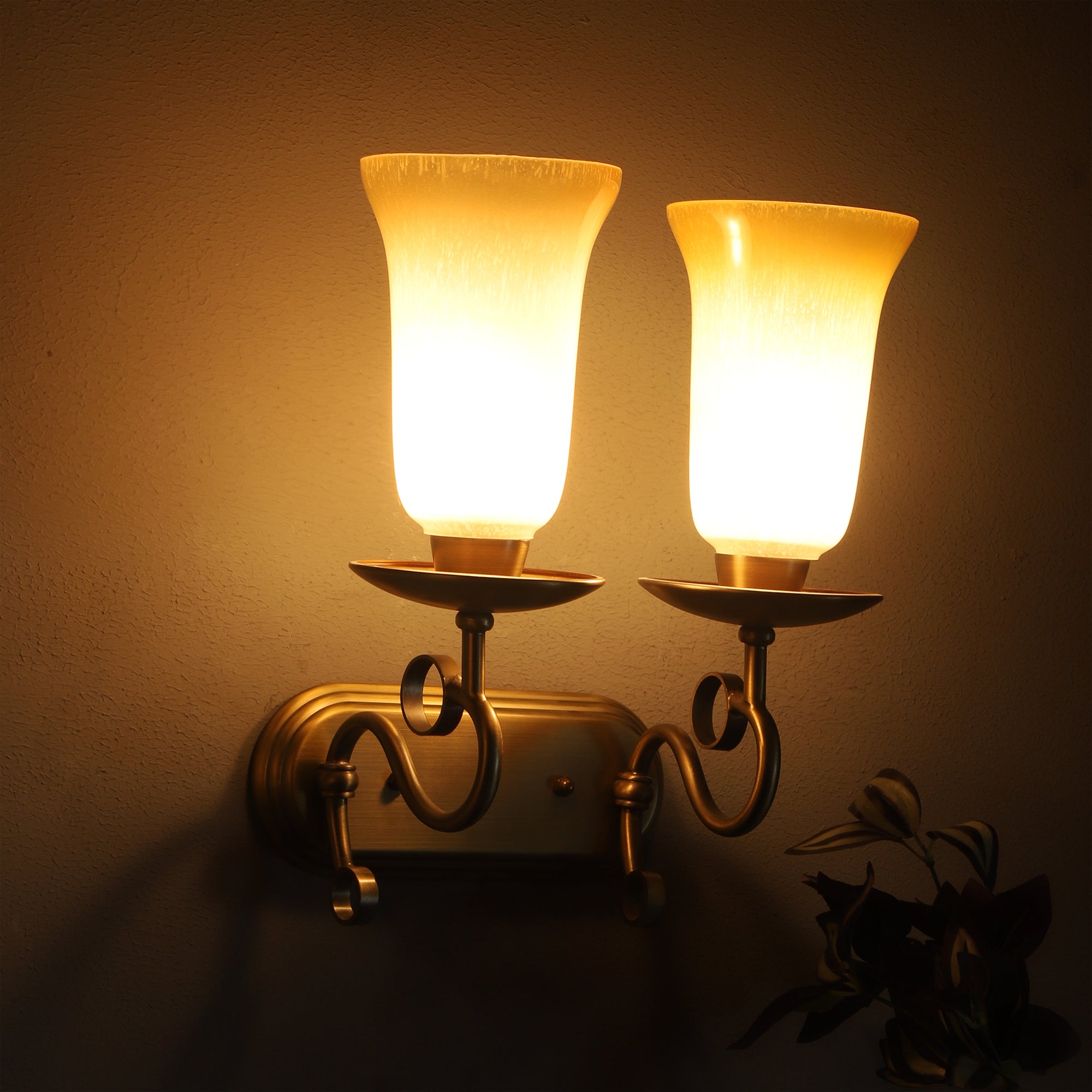 NEPOLEON LAMP